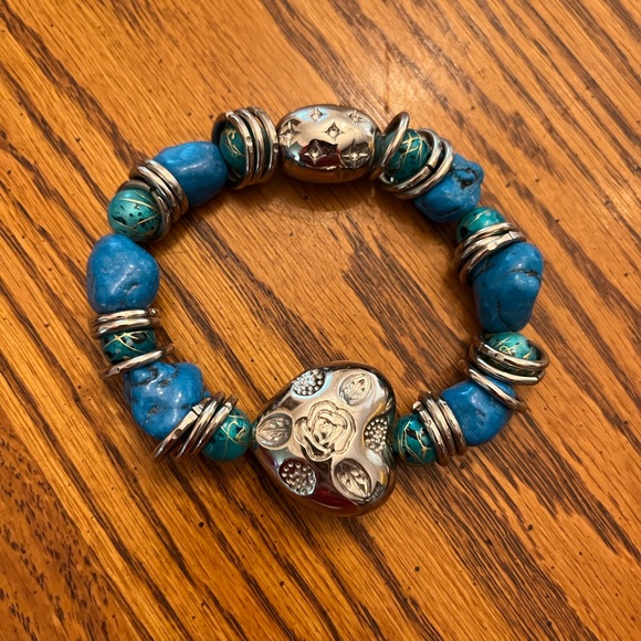New Silver & Turquoise Chunky Stretch Bracelet with Heart in pouch - Picture 5 of 5